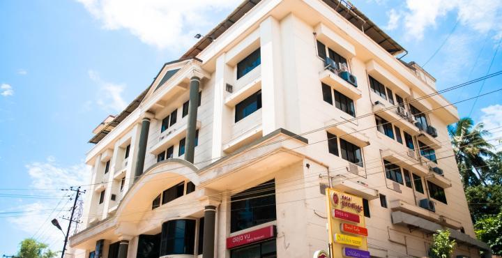 Hotel Prestige Mangalore Esterno foto