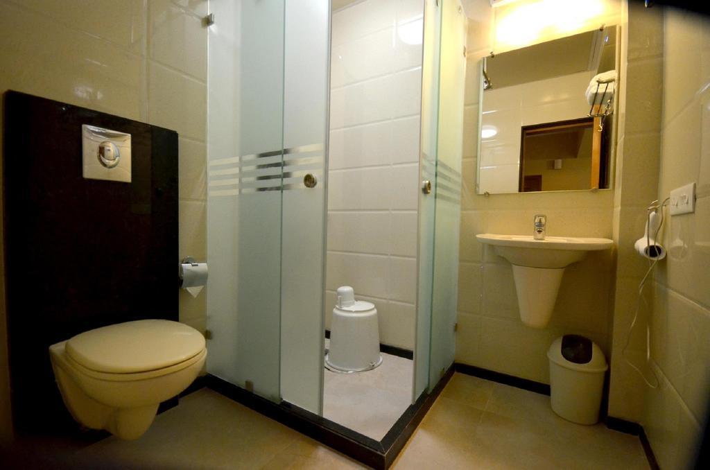 Hotel Prestige Mangalore Esterno foto