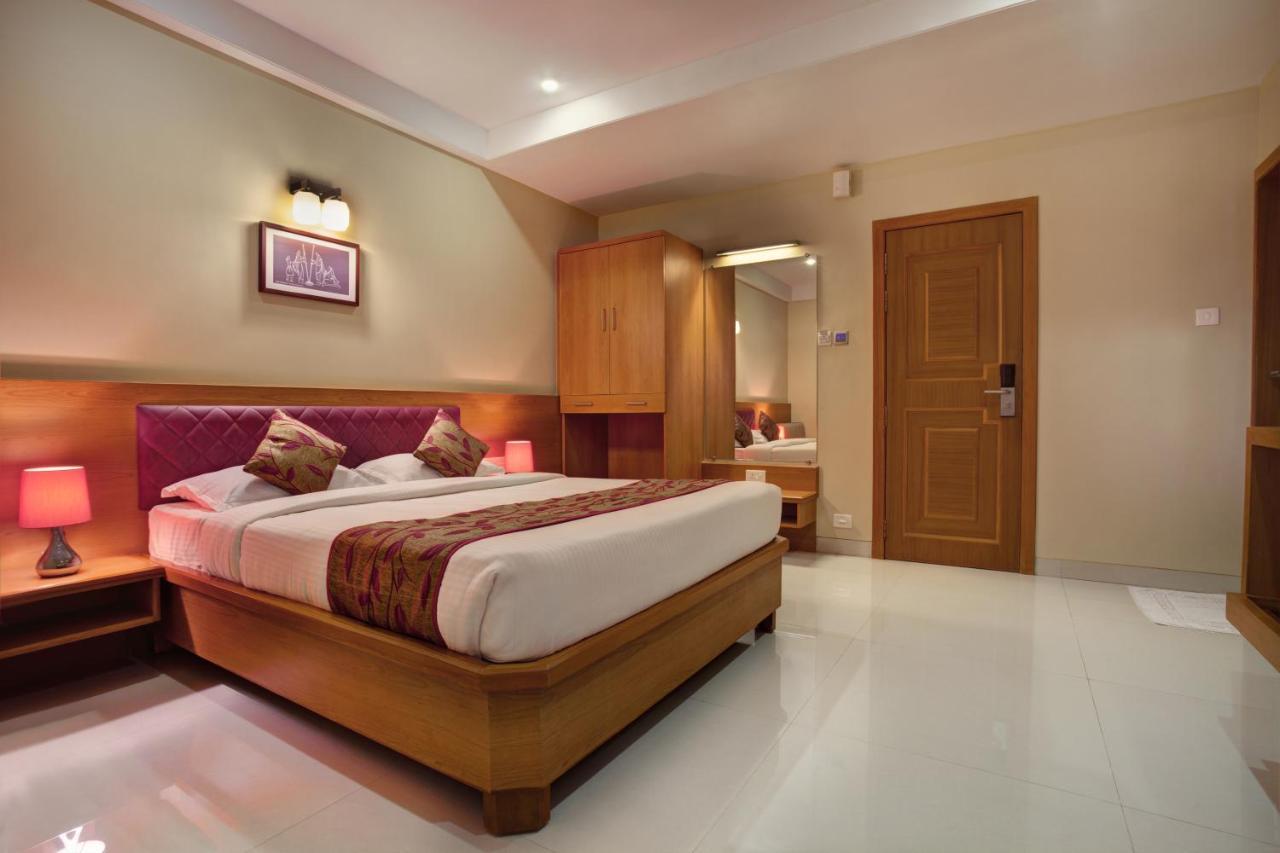 Hotel Prestige Mangalore Esterno foto