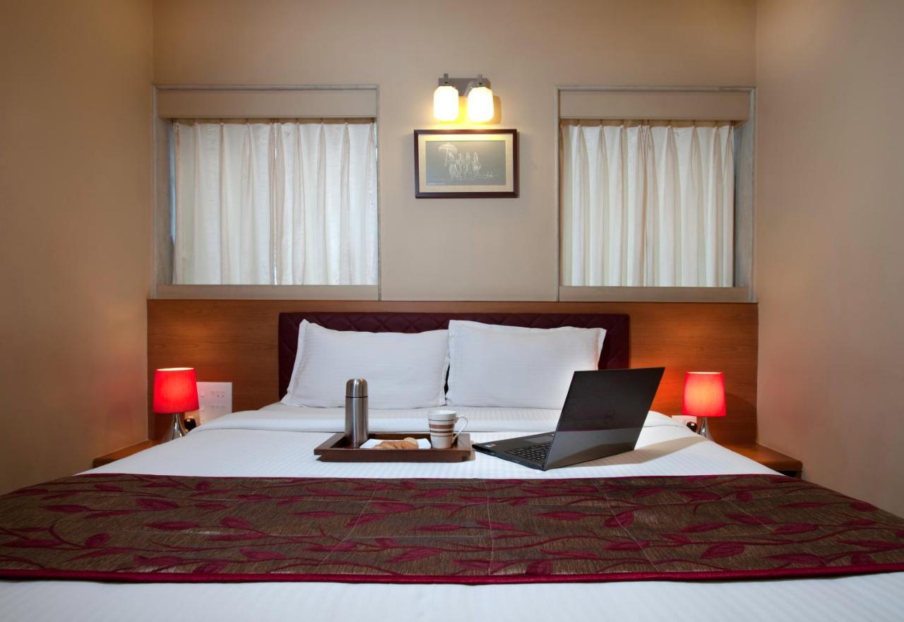 Hotel Prestige Mangalore Esterno foto
